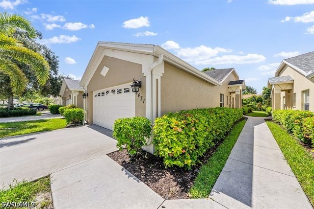 8471 Ibis Cove CIR M677, Naples, FL 34119