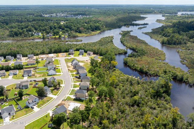 202 Broadleaf Drive, Jacksonville, NC 28546