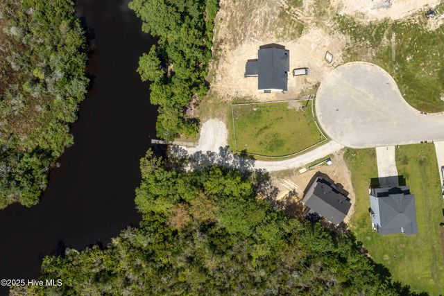 202 Broadleaf Drive, Jacksonville, NC 28546