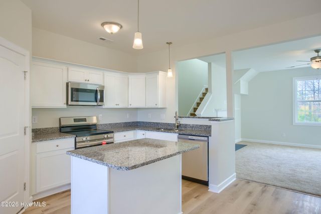 202 Broadleaf Drive, Jacksonville, NC 28546