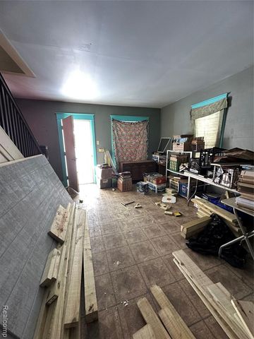 1239 Poplar Street, Flint, MI 48503