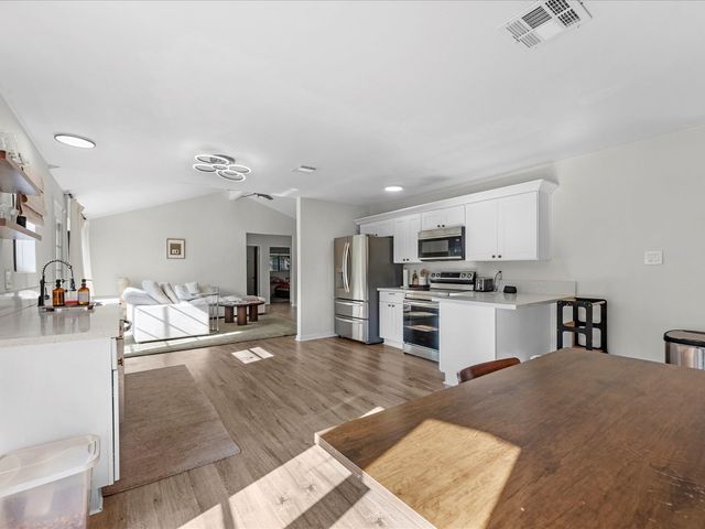 223 Kirkaldy Drive, Houston, TX 77015