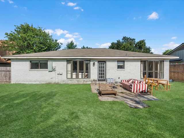 223 Kirkaldy Drive, Houston, TX 77015