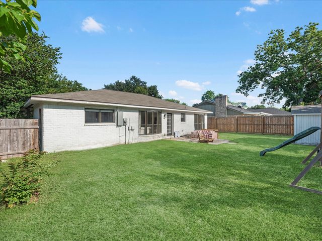 223 Kirkaldy Drive, Houston, TX 77015