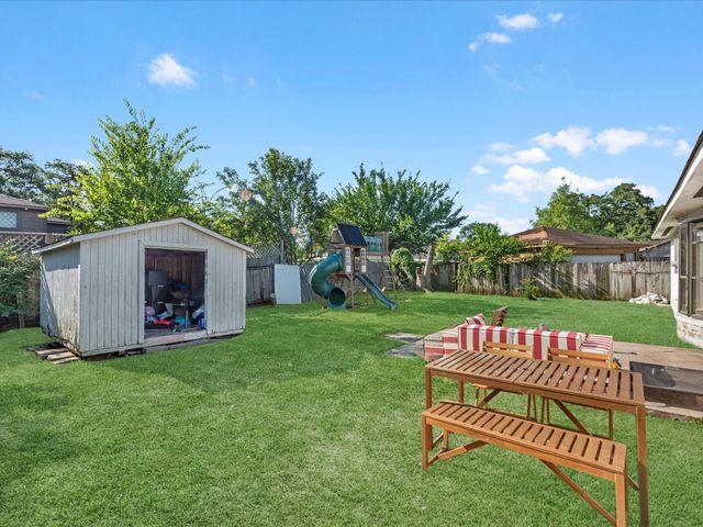223 Kirkaldy Drive, Houston, TX 77015