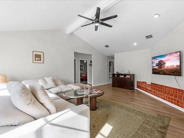 223 Kirkaldy Drive, Houston, TX 77015