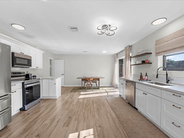 223 Kirkaldy Drive, Houston, TX 77015