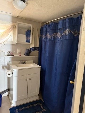 124 Hazen Rd, Shirley, MA 01464