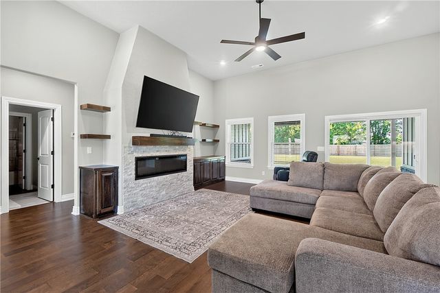 1900 Strong Avenue, Pea Ridge, AR 72751