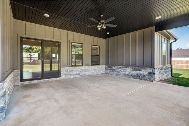 1900 Strong Avenue, Pea Ridge, AR 72751