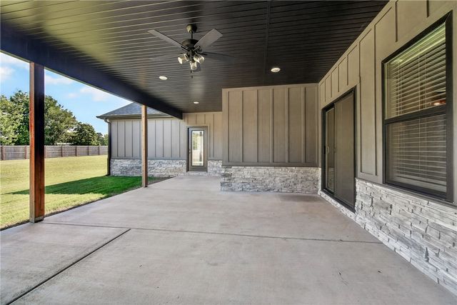 1900 Strong Avenue, Pea Ridge, AR 72751