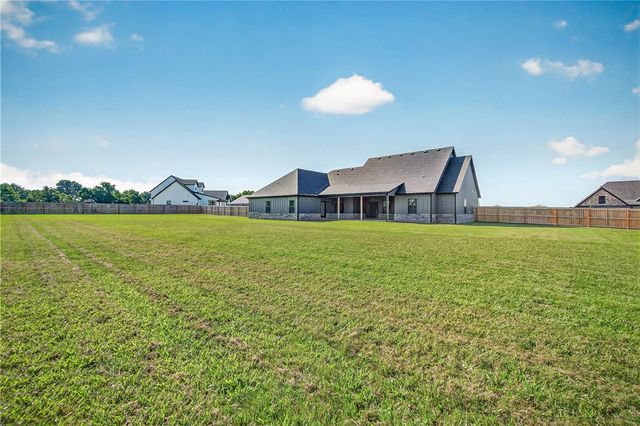 1900 Strong Avenue, Pea Ridge, AR 72751