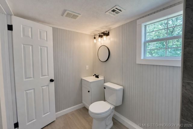 307 S Lee Avenue, Wagoner, OK 74467