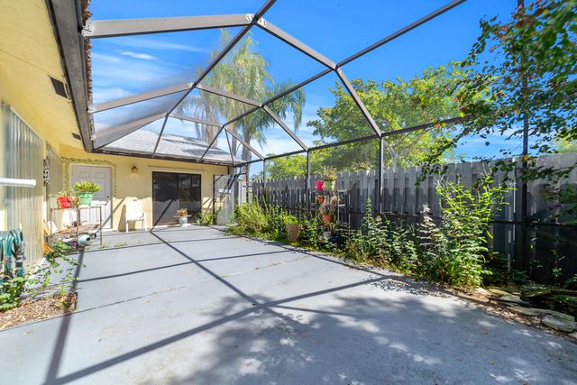 1139 Summit Trail Circle A, West Palm Beach, FL 33415