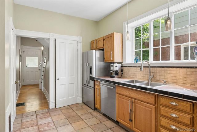 569 S Sherman Street, Denver, CO 80209