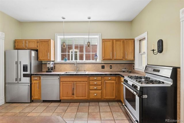 569 S Sherman Street, Denver, CO 80209