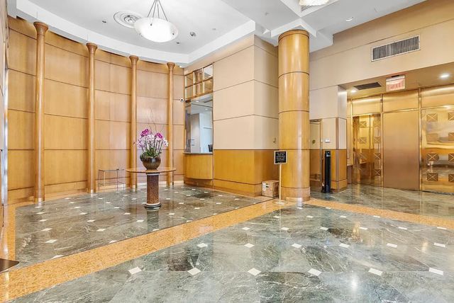 301 W 57th St Apt 45E, New York City, NY 10019