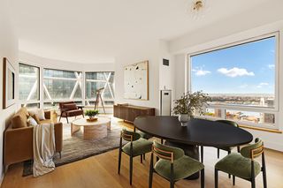 301 W 57th St Apt 45E, New York City, NY 10019