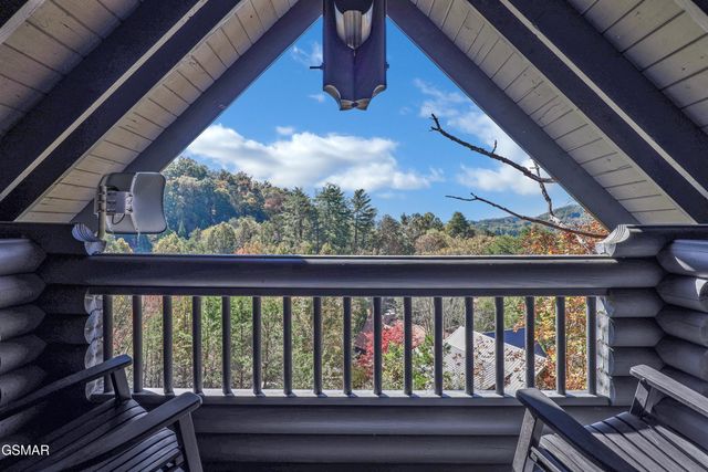 1003 Walini Way, Sevierville, TN 37876