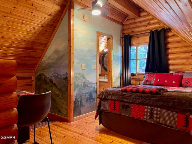 1003 Walini Way, Sevierville, TN 37876