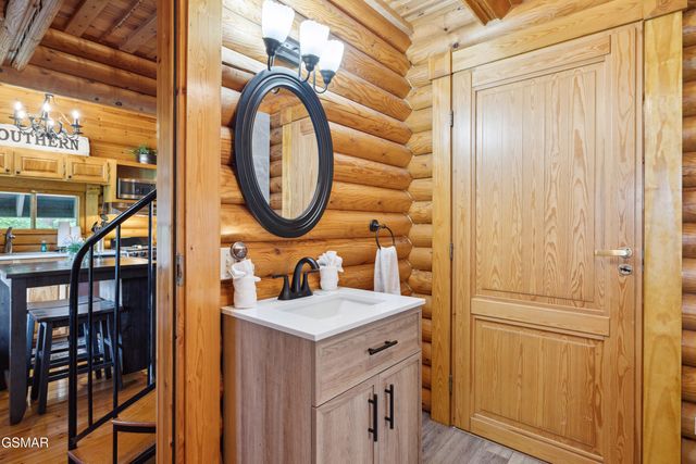 1003 Walini Way, Sevierville, TN 37876