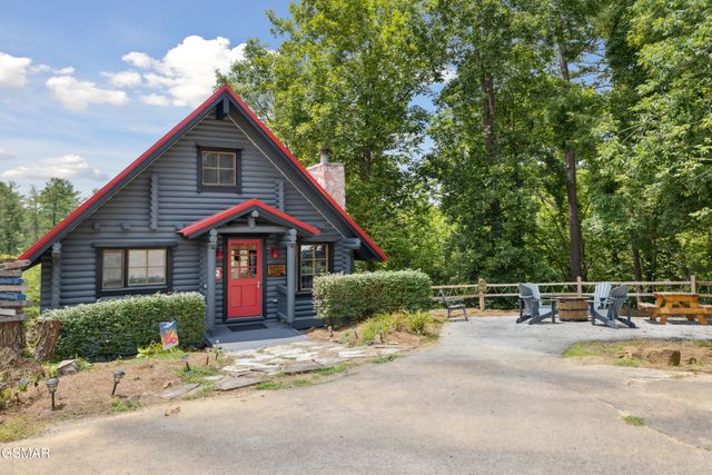 1003 Walini Way, Sevierville, TN 37876