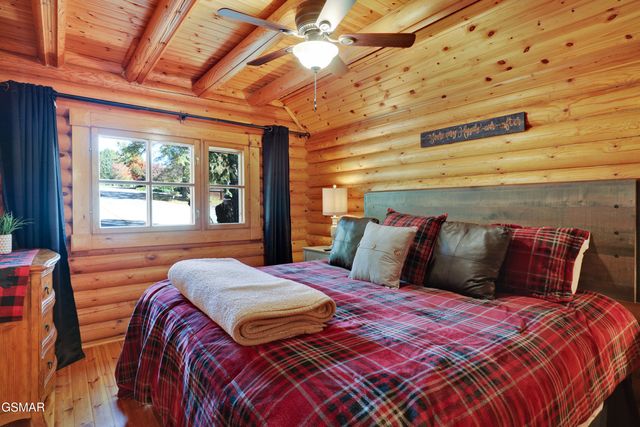 1003 Walini Way, Sevierville, TN 37876