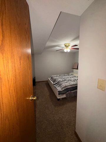 2808 Argonne Ct, Salina, KS 67401
