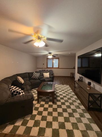 2808 Argonne Ct, Salina, KS 67401