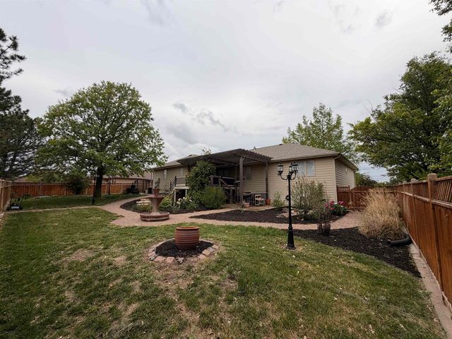 2808 Argonne Ct, Salina, KS 67401