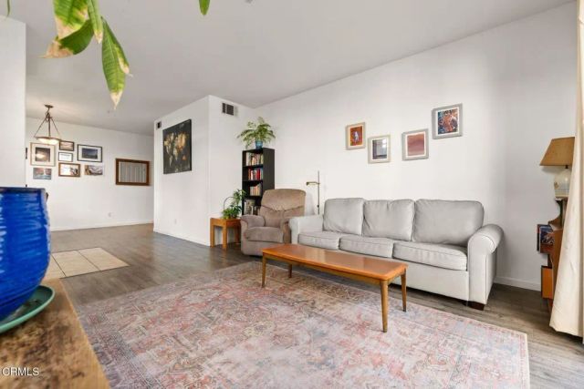 2334 Kipana Avenue, Ventura, CA 93001