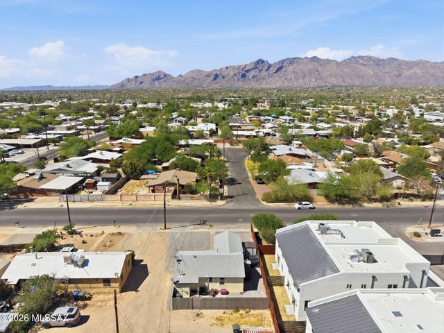 3720 E Monte Vista Drive, Tucson, AZ 85716