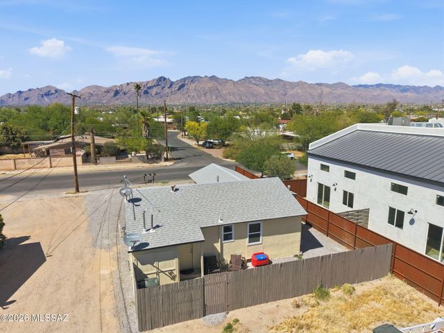 3720 E Monte Vista Drive, Tucson, AZ 85716