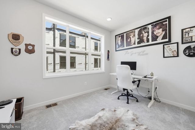 4927 EISENHOWER AVE, Alexandria, VA 22304