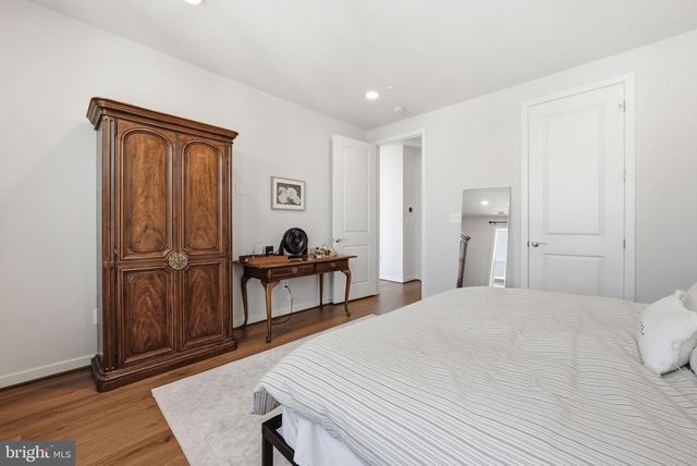 4927 EISENHOWER AVE, Alexandria, VA 22304