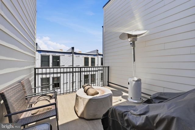 4927 EISENHOWER AVE, Alexandria, VA 22304