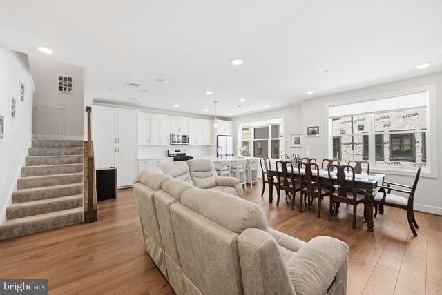 4927 EISENHOWER AVE, Alexandria, VA 22304