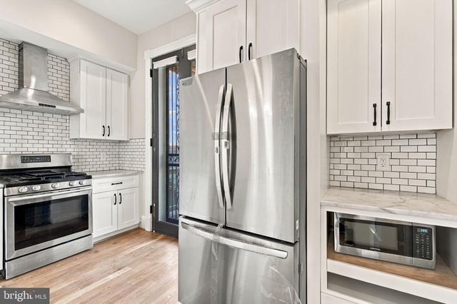 704 G ST NE, Washington, DC 20002