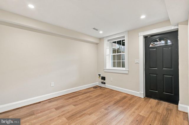 704 G ST NE, Washington, DC 20002