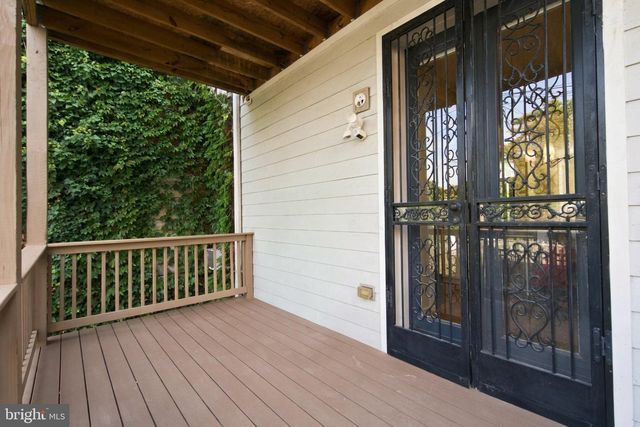 704 G ST NE, Washington, DC 20002
