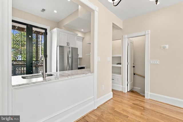 704 G ST NE, Washington, DC 20002