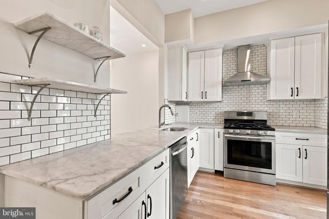 704 G ST NE, Washington, DC 20002