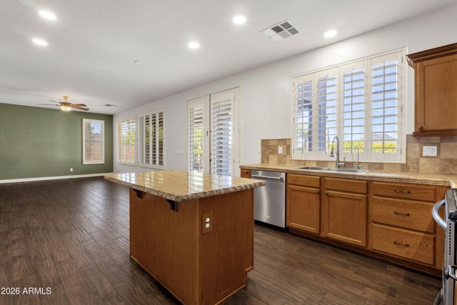 25634 N SINGBUSH Loop, Phoenix, AZ 85083