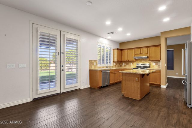 25634 N SINGBUSH Loop, Phoenix, AZ 85083