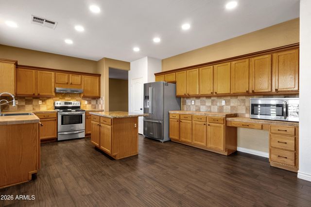 25634 N SINGBUSH Loop, Phoenix, AZ 85083