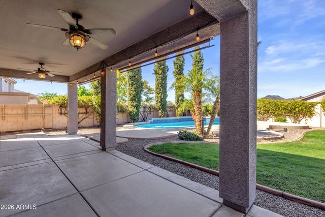 25634 N SINGBUSH Loop, Phoenix, AZ 85083