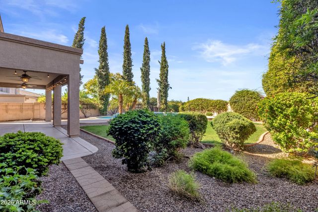 25634 N SINGBUSH Loop, Phoenix, AZ 85083