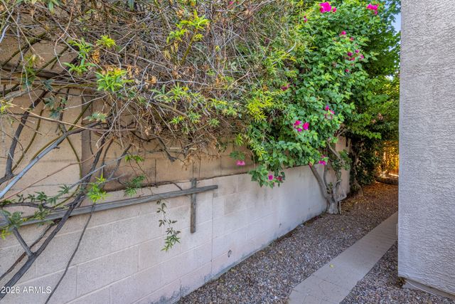 25634 N SINGBUSH Loop, Phoenix, AZ 85083