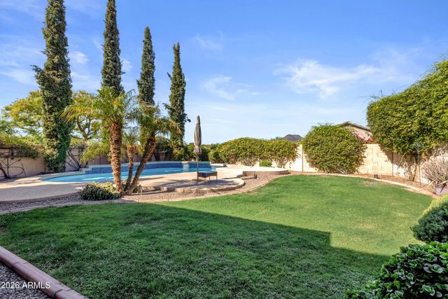 25634 N SINGBUSH Loop, Phoenix, AZ 85083