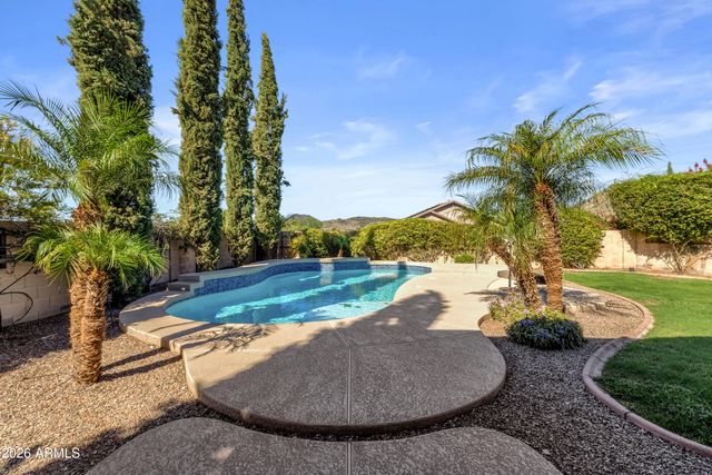25634 N SINGBUSH Loop, Phoenix, AZ 85083